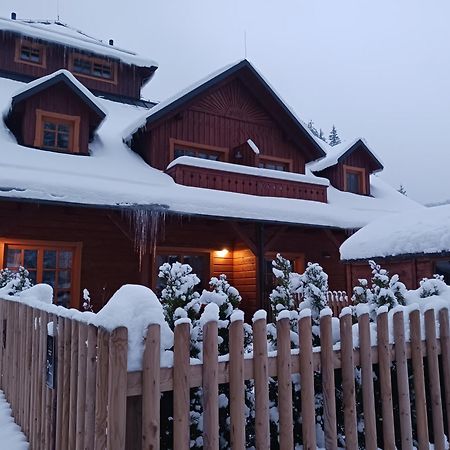 Apartman Jezerne Velké Karlovice エクステリア 写真